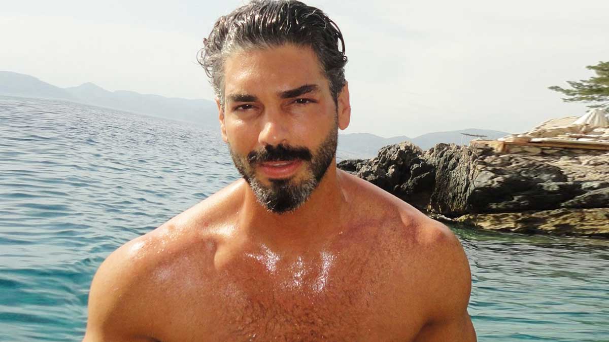 Şükrü Özyıldız assinou com a série Kara Dut!