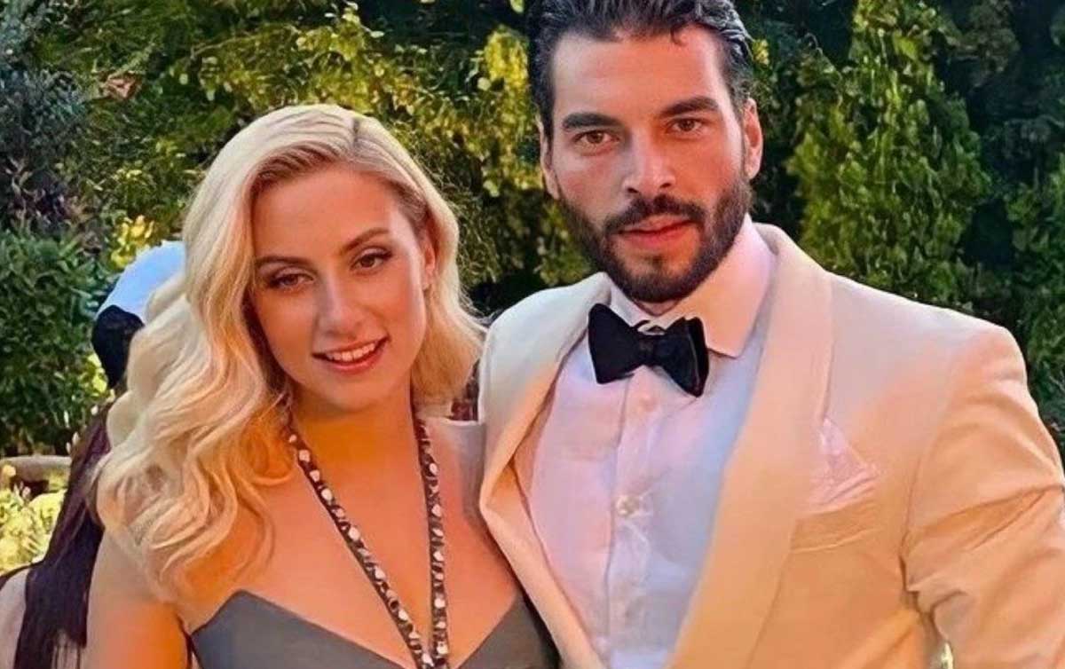 Akın Akınözü y Sandra Pestemalciyan ¡pareja rota!