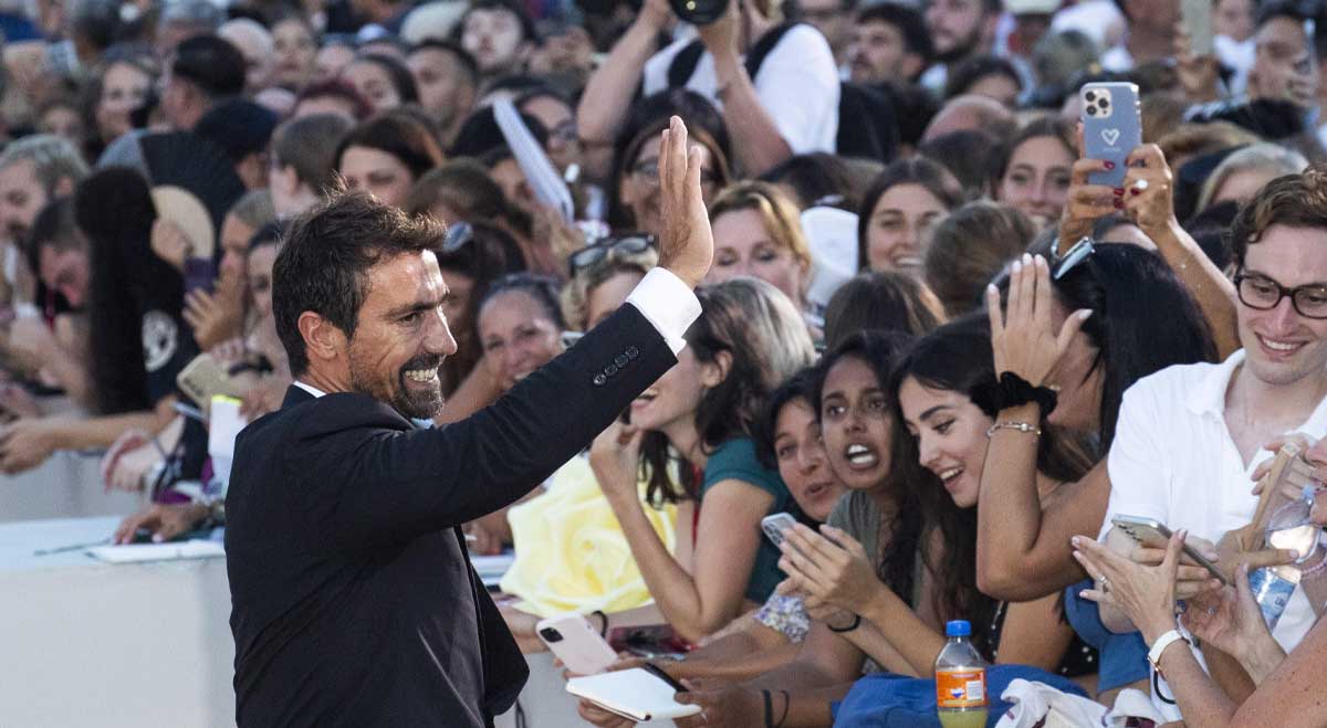 İbrahim Çelikkol voltou da Itália com um prêmio!